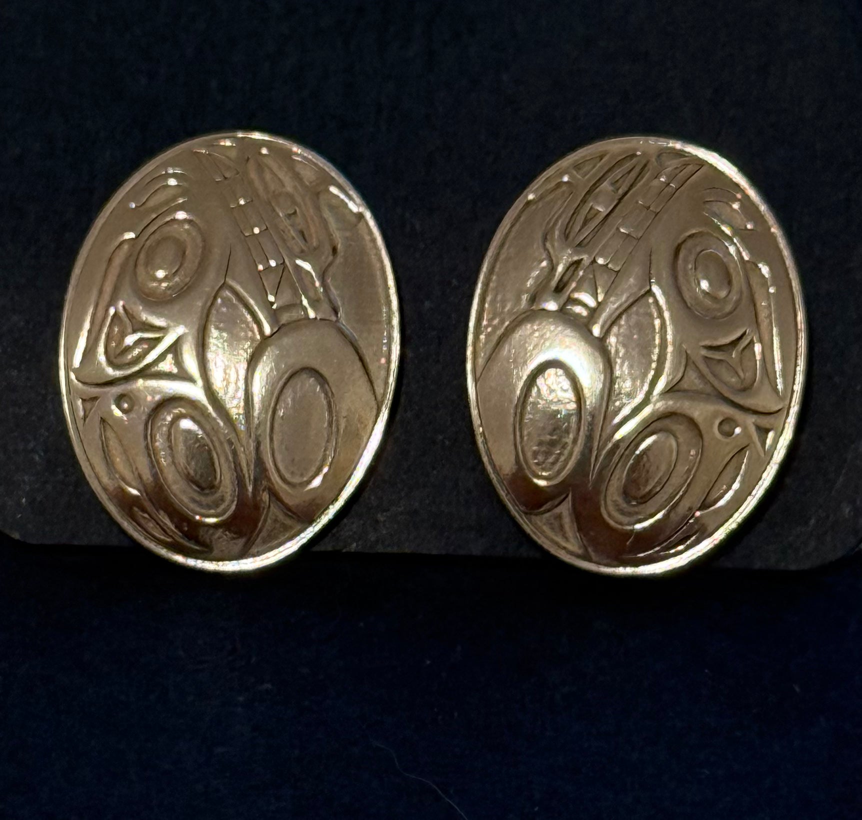 Studs - Sterling Silver - Oval - 17mm - Wolf