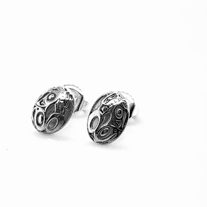 Studs - Sterling Silver - Oval - Micro - Wolf - 10mm